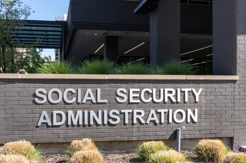 A calendar highlighting the specific Wednesday dates for April payments of Social Security benefits.